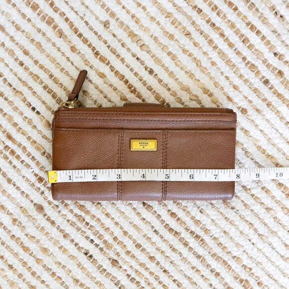 FOSSIL ELLA CLUTCH ZIP AROUND WALLET MEDIUM BROWN LEATHER - Picture 3 of 10
